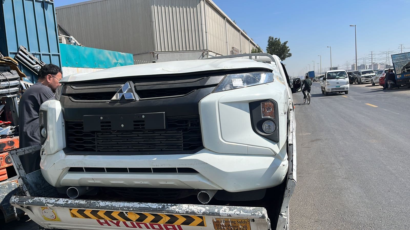 Used Mitsubishi L200 front end on a truck